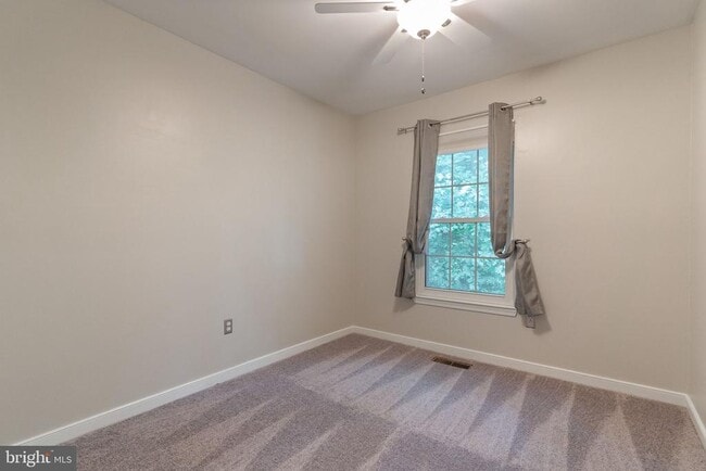 Building Photo - 6414 Old Scotts Ct