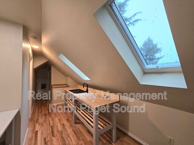 Building Photo - 18213 157th Ave NE