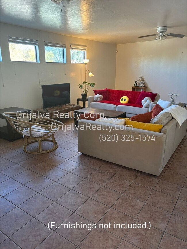 Building Photo - 1410 E Lee St