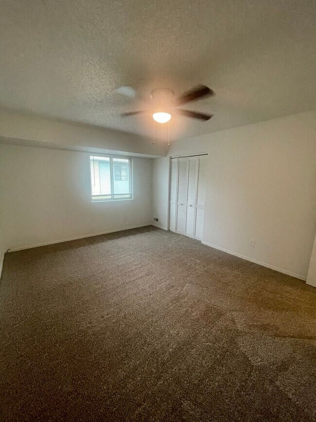 Building Photo - 12 Murray Heights Dr