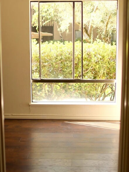 Building Photo - 490 N Civic Dr