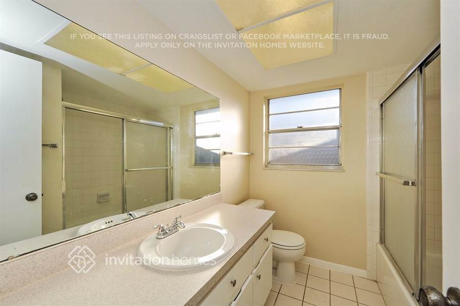 Building Photo - 5209 Windlaff Ave