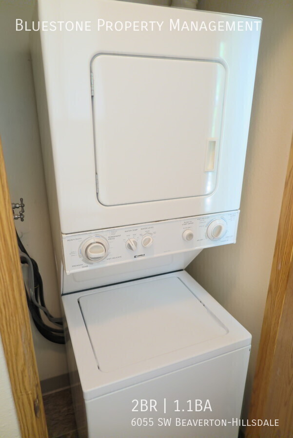 Building Photo - Washer & Dryer IN UNIT!!! first floor unit