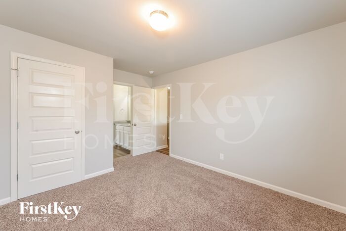 Building Photo - 2106 Massey Ln