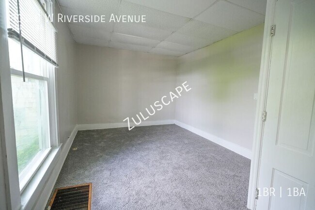 Building Photo - 801-D W Riverside Ave