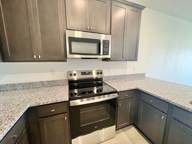 Building Photo - New Build Duplex 3 Bed 2 Bath