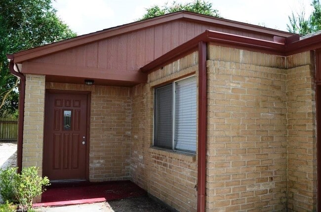 Primary Photo - 2439 Colton Hollow Dr