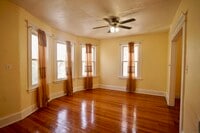 Building Photo - 744 Boston Ave