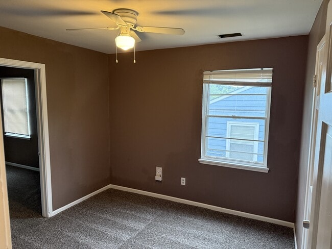 Building Photo - 5014 Hagemann St