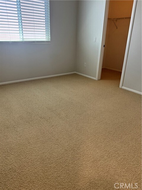 Building Photo - 16252 Fieldcrest Ct