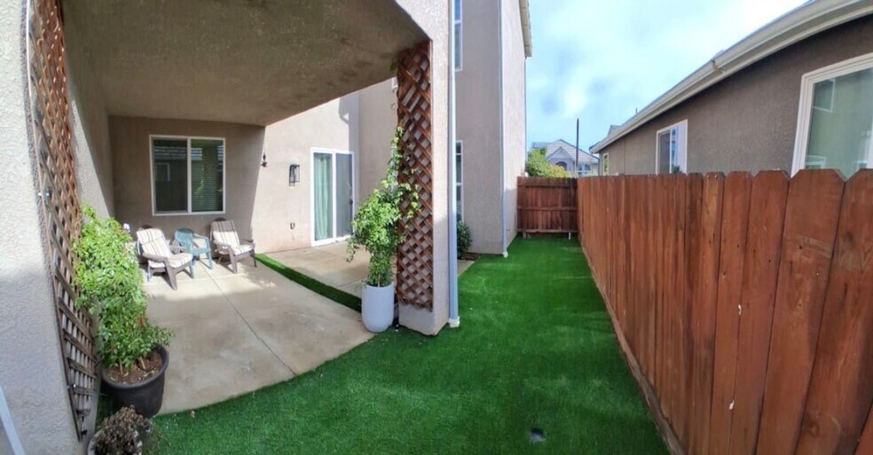 Building Photo - 11333 North Garden Sage Avenue