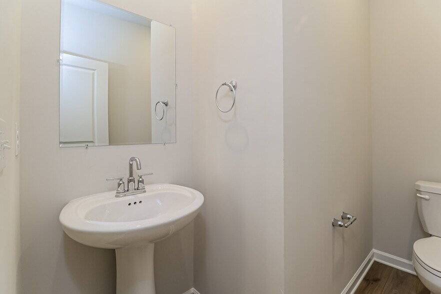 Building Photo - 1613 Swallow Tail Dr