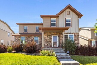 Building Photo - Beautiful 4 Bed 2.5 Bath with 2 Car Garage Home with Fenced Backyard in High Point at DIA!