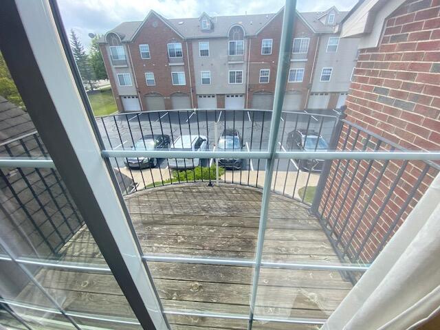 Building Photo - 119 W Oakbrook Dr