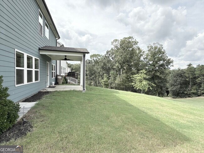 Building Photo - 207 Foxhill Dr