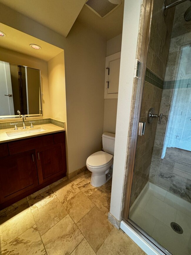 Building Photo - 4bd/4.5ba Seattle House