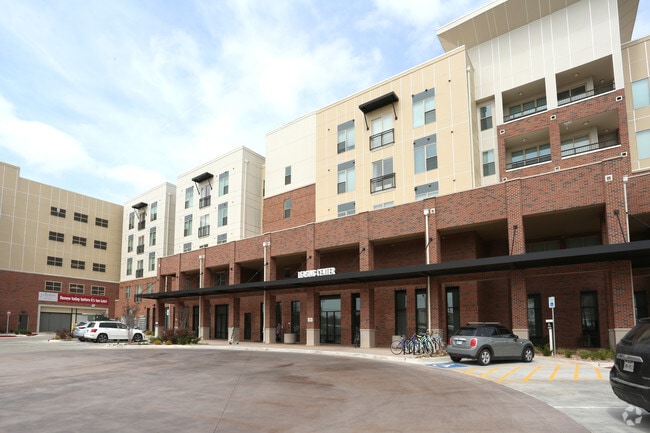 Building Photo - Callaway House Apartments