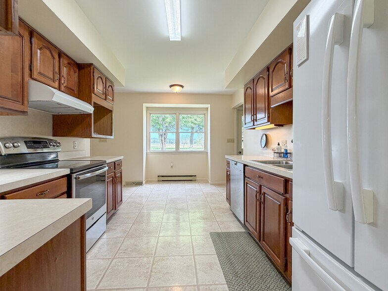 Building Photo - 340 Woodchuck Dr