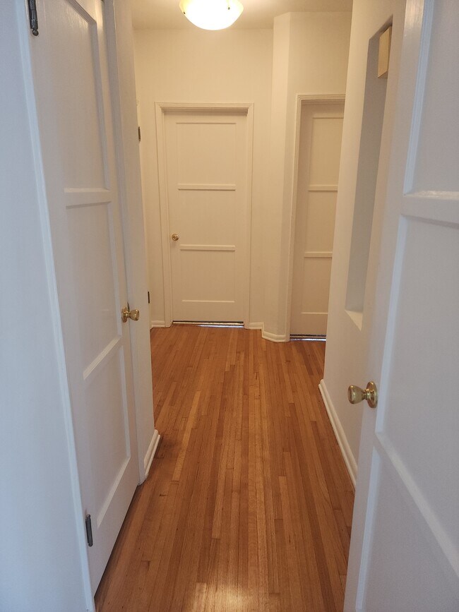 447 E HALLWAY - 447 N Oakhurst Dr