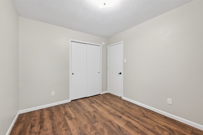 Building Photo - 21519 Sapphire Ct