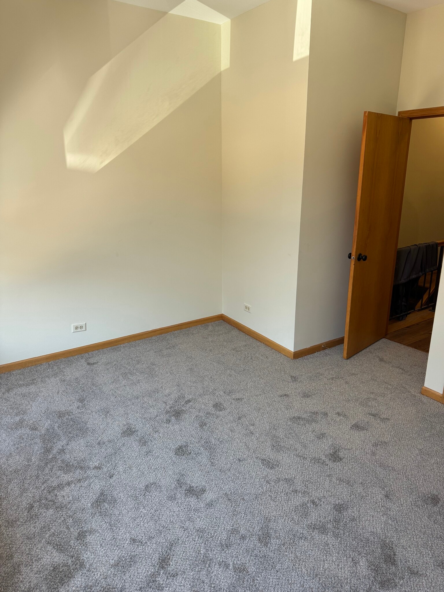 2nd bedroom - 220 Main St