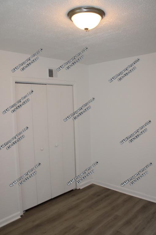 Building Photo - 3311 Freeman Ave