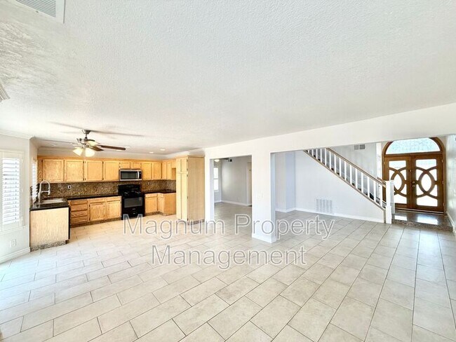 Building Photo - 507 Lassa Way