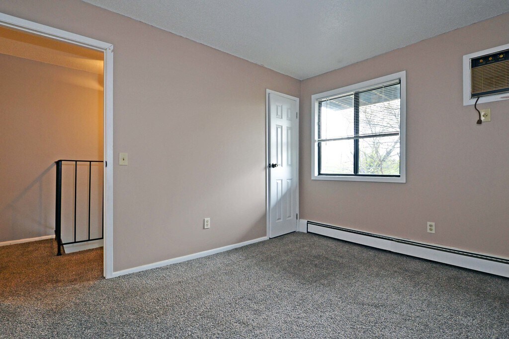 Building Photo - 7306 72nd Ln N
