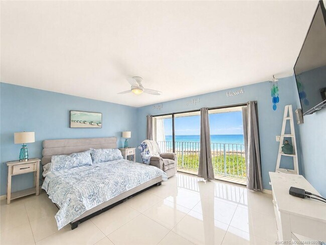 Building Photo - 11000 S Ocean Dr