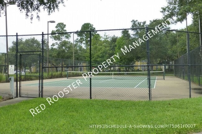 Building Photo - 13703 Richmond Park Dr N