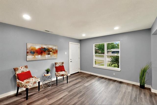 Building Photo - 1425 Oakhill Dr