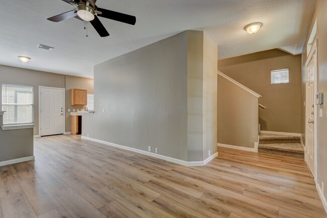 Building Photo - 23618 Wildwood Green Way