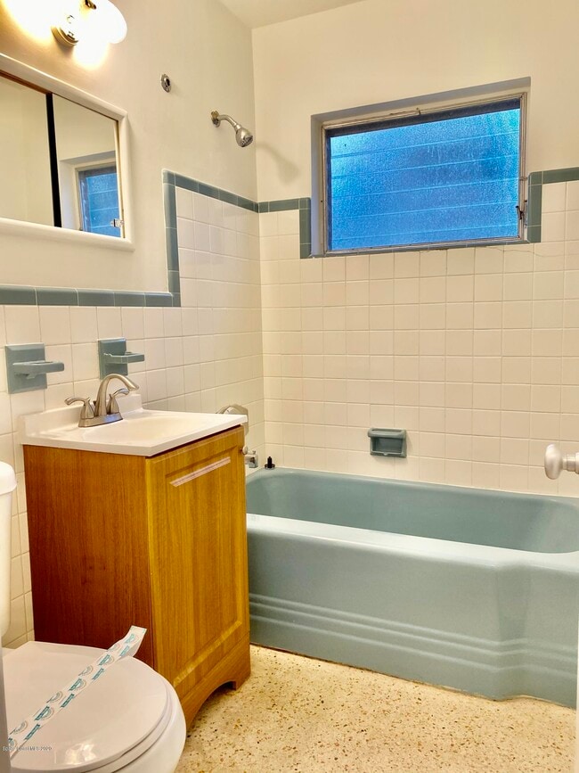 Building Photo - 701 Sea Gull Dr