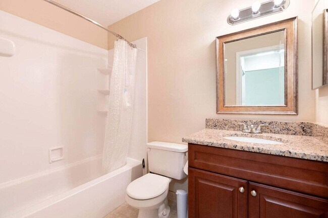 Building Photo - 321 Olivewood Pl