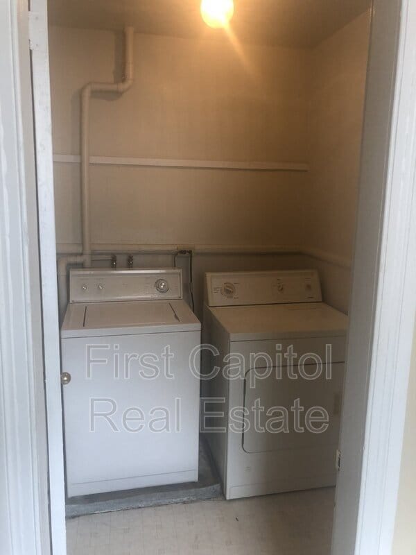 Building Photo - 115 S West St