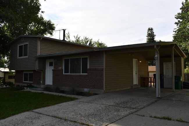 Building Photo - 563 E Hilo St
