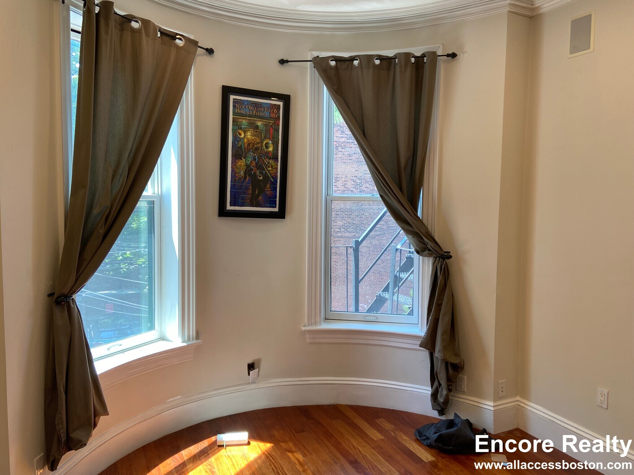 Building Photo - 34 Greenwich Pk