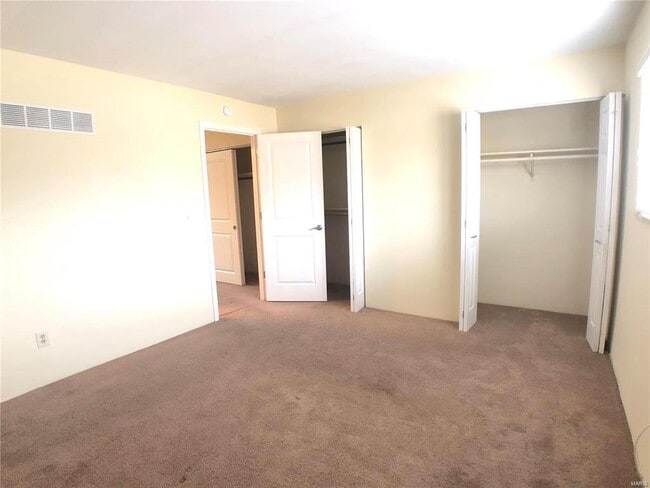 Building Photo - 425 Ponderosa Ave