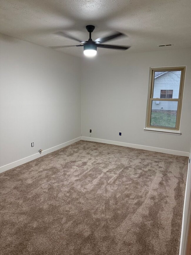 Building Photo - 1078 Barcelona Dr