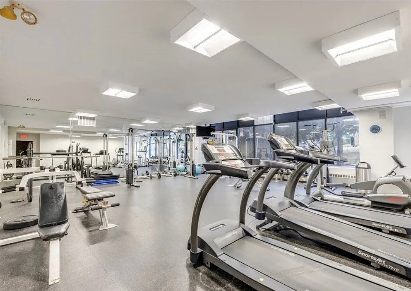 Building Photo - 30 Daniels St