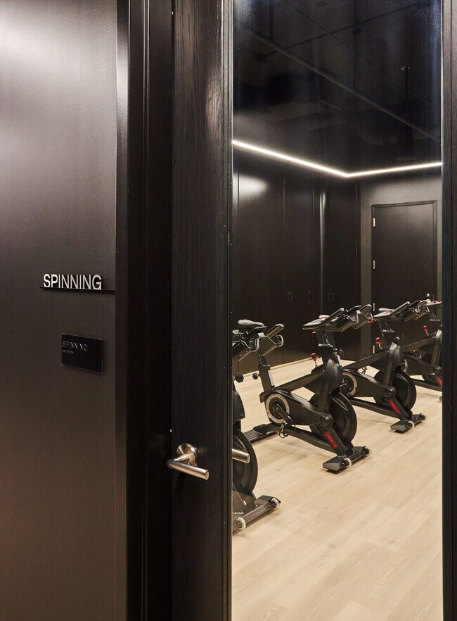 Building Photo - 1006 S Michigan Ave