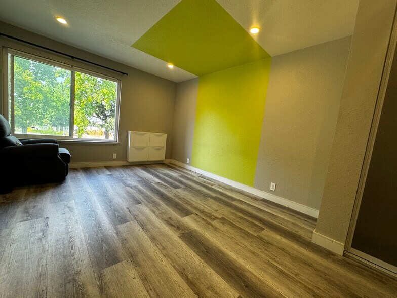 Building Photo - 4783 Pine Forest Ln