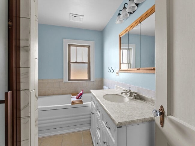 Building Photo - 2502 N 9th St