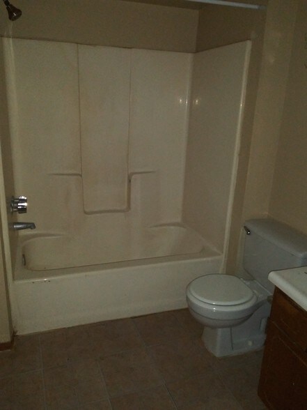 1st floor Bath - 333 Station Crossing Dr