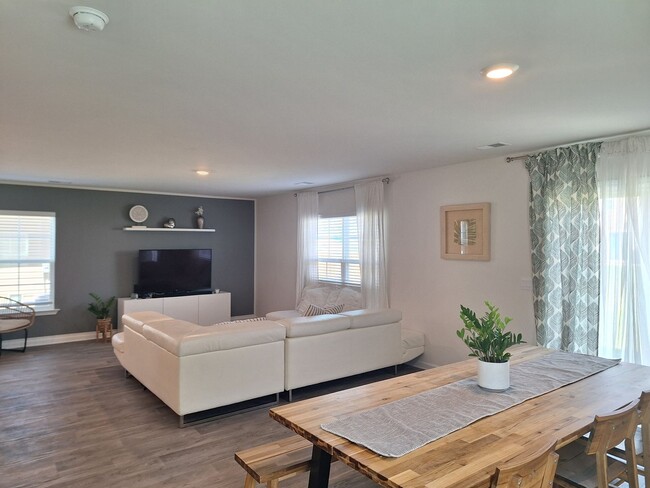 Building Photo - Wonderful Four Bedroom Home Located in the...