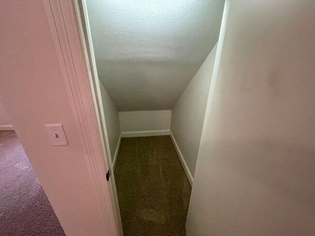 Building Photo - 3BR/3BA For Rent
