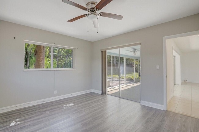 Building Photo - 254 NW 6th Ave