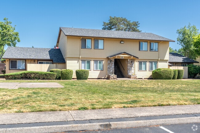 Exterior - Maple Terrace Apartments