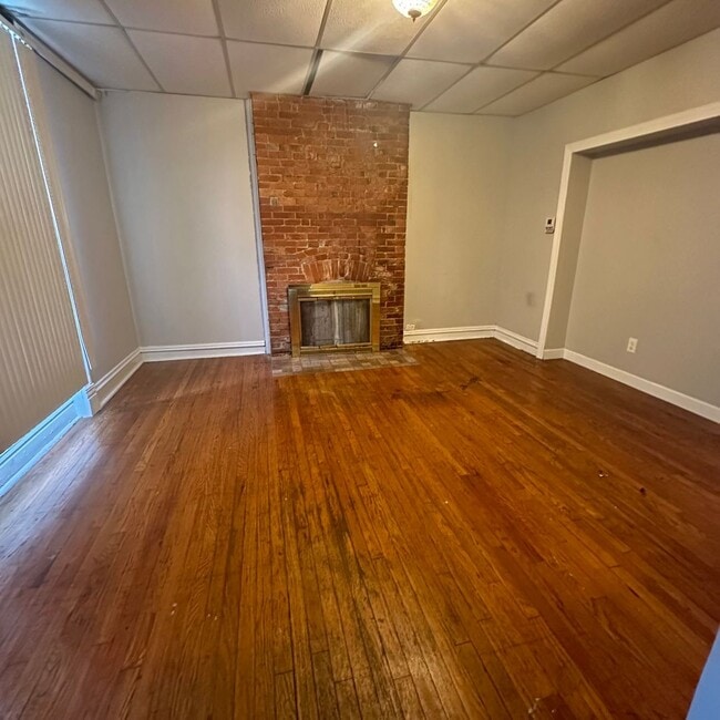 Building Photo - 4642 Farlin Ave