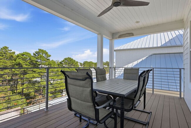 Building Photo - 120 Dune Dr